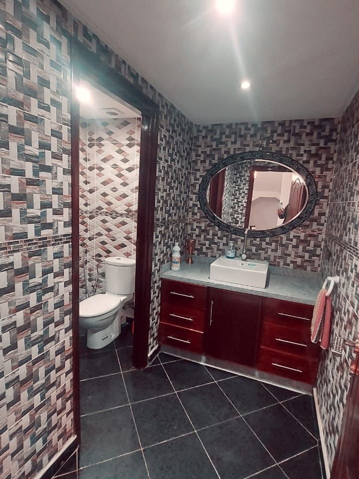 Villa for rent with garden - Photo 12