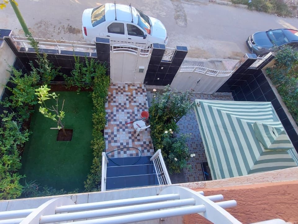 Villa for rent with garden - Photo 2