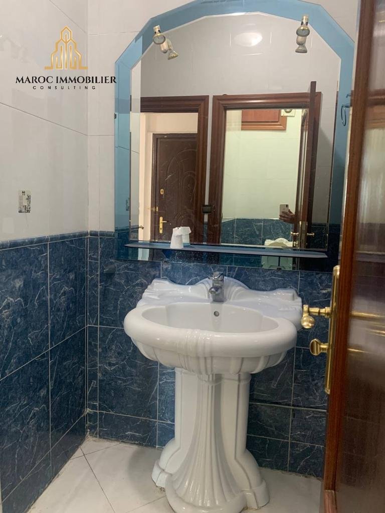 Apartment for rent with terrace - Photo 4