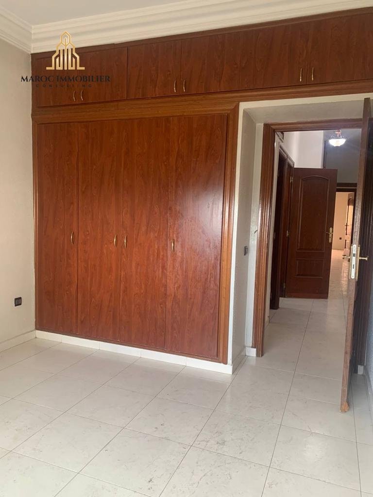 Apartment for rent with terrace - Photo 8