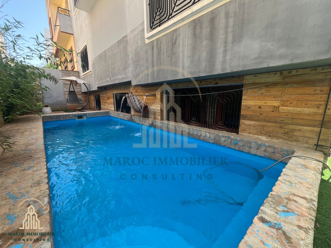 Villa for rent with swimming pool and three floors - Photo 1