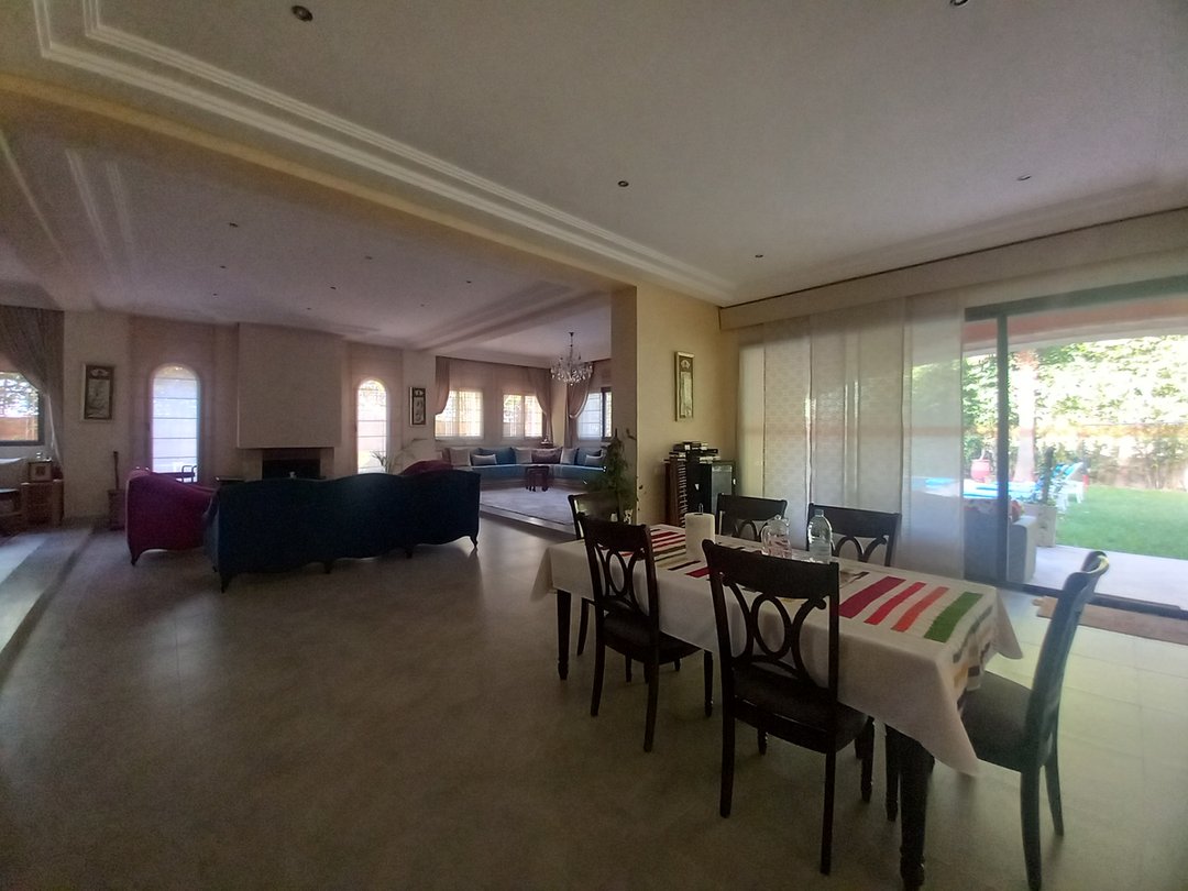 فيلا للبيع مع مسبح - Photo 9