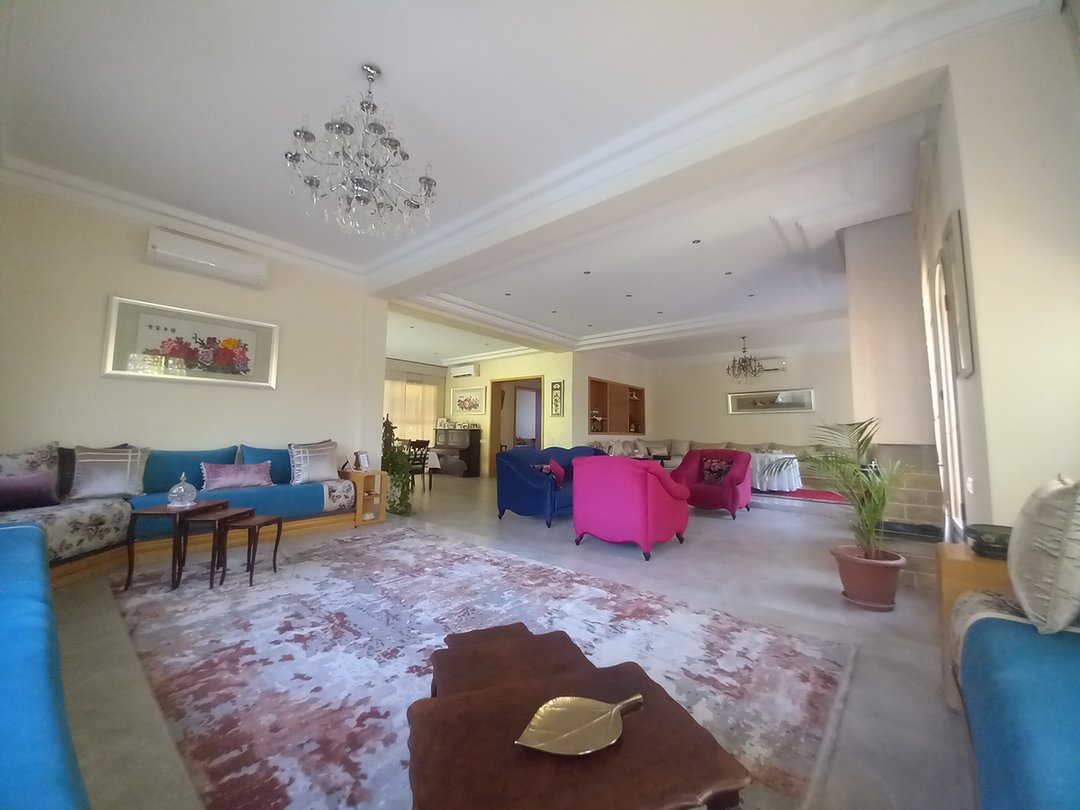 فيلا للبيع مع مسبح - Photo 8