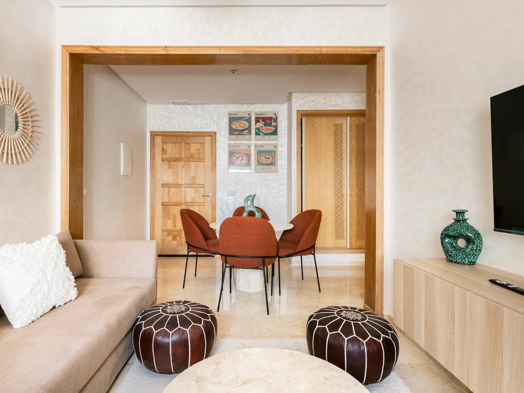 Apartment for rent with balcony - Photo 3