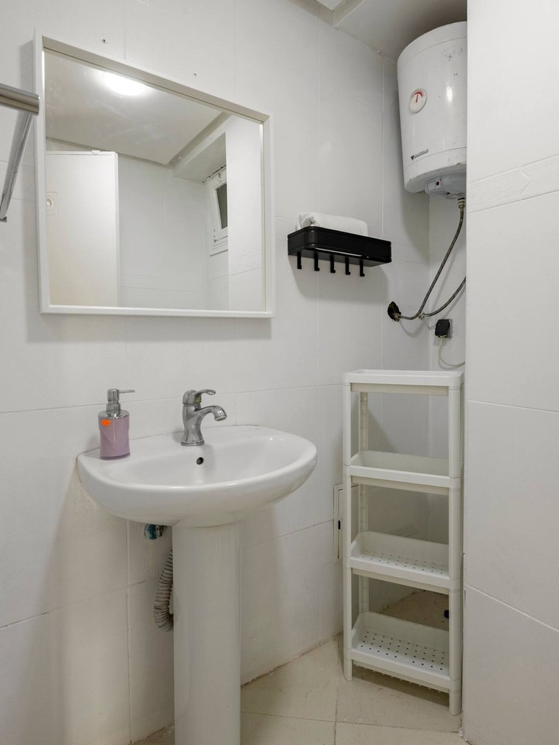 شقة للإيجار مع موقف سيارات في الطابق الأرضي - Photo 3