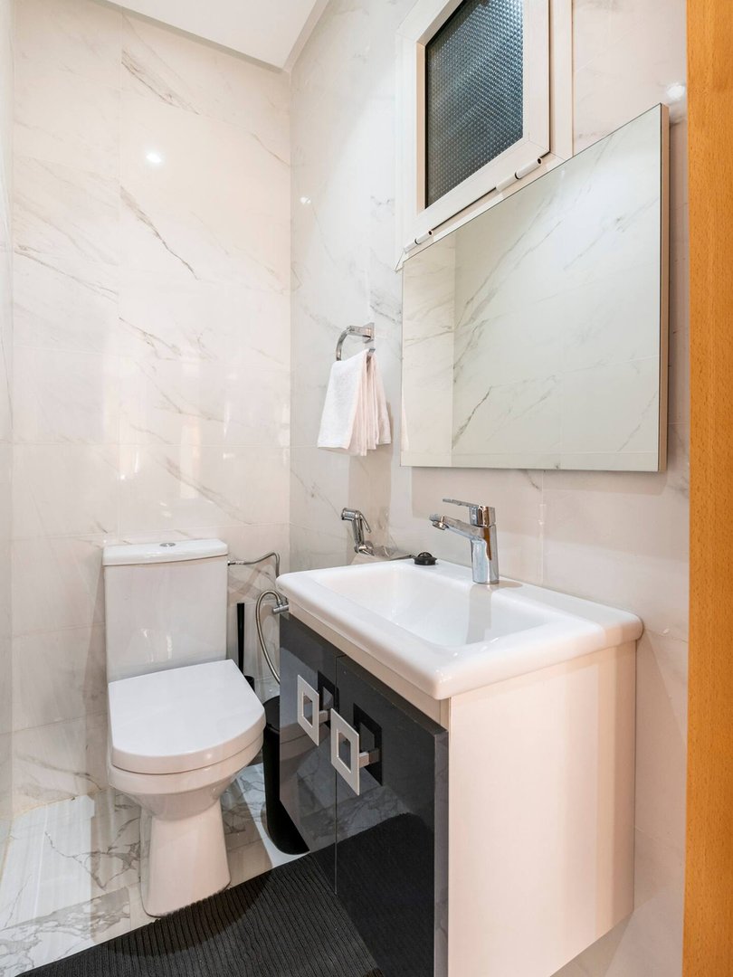 شقة للإيجار مع موقف سيارات في الطابق الأرضي - Photo 16