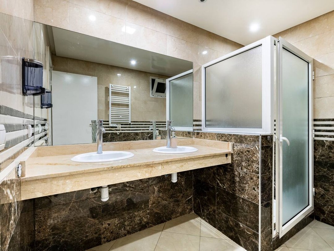 شقة للإيجار مع موقف سيارات في الطابق الأرضي - Photo 23