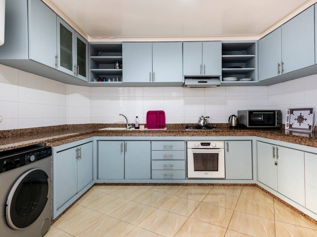 شقة للإيجار مع موقف سيارات في الطابق الأرضي - Photo 12