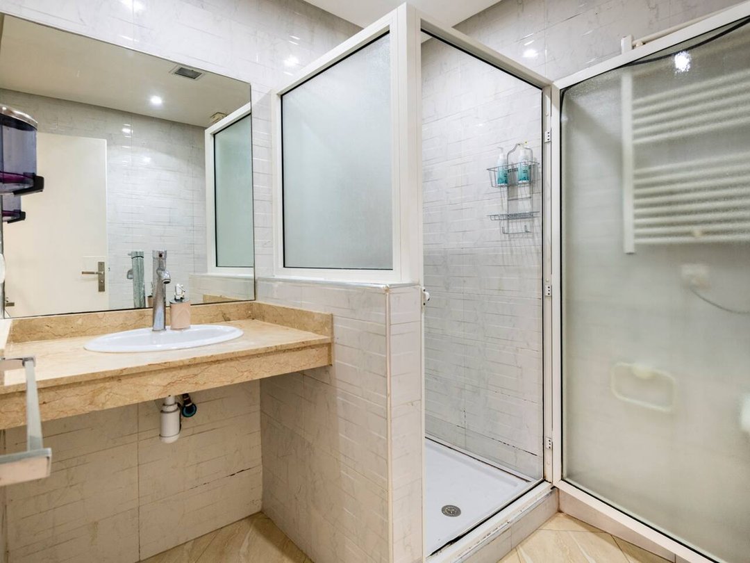 شقة للإيجار مع موقف سيارات في الطابق الأرضي - Photo 18