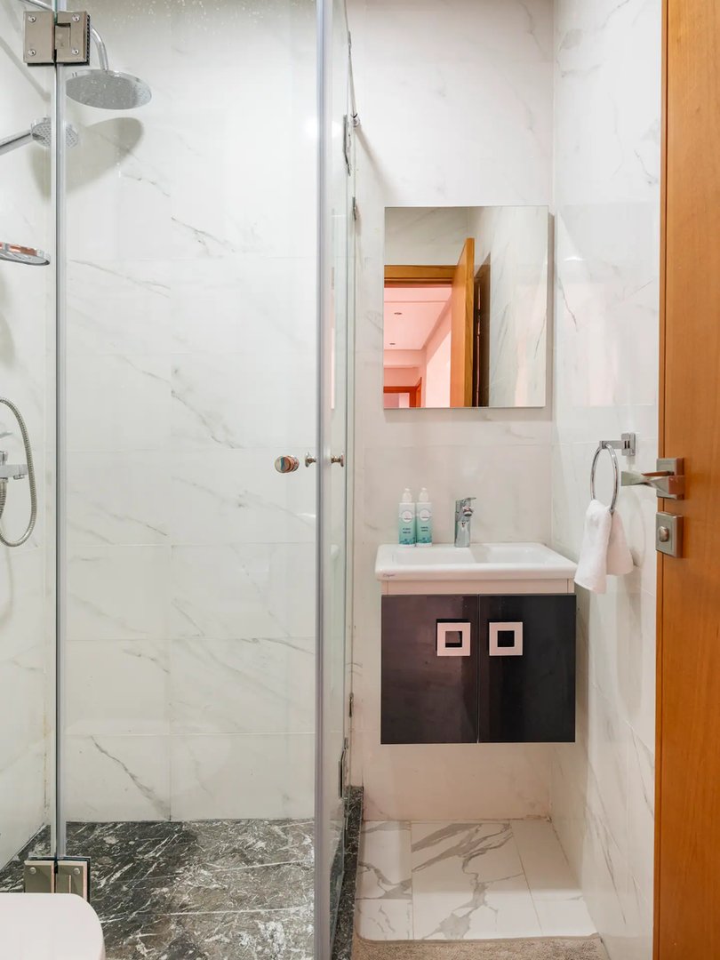 شقة للإيجار مع موقف سيارات في الطابق الأرضي - Photo 6