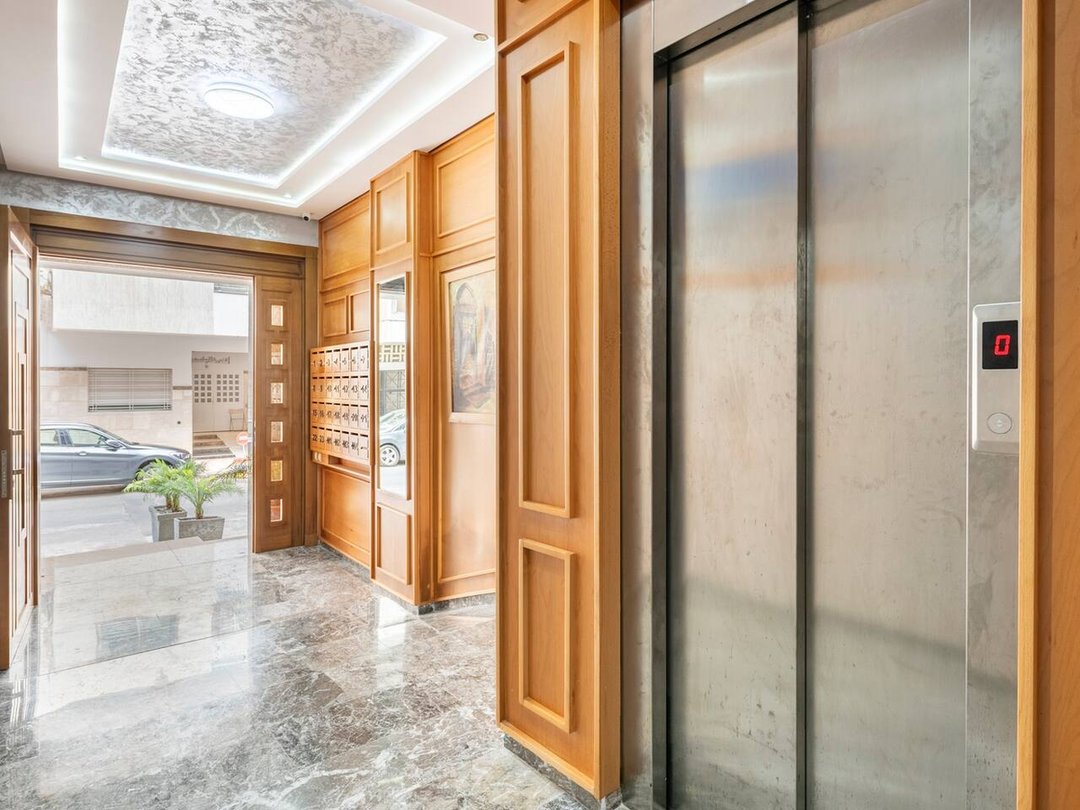 شقة للإيجار مع موقف سيارات في الطابق الأرضي - Photo 2