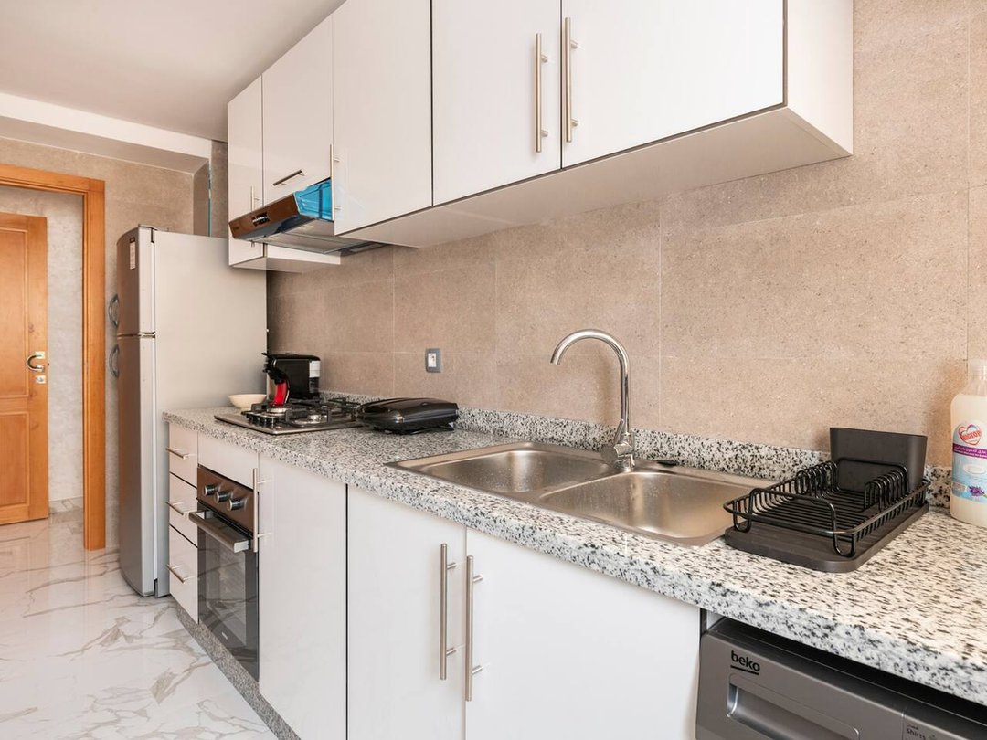 شقة للإيجار مع موقف سيارات في الطابق الأرضي - Photo 16