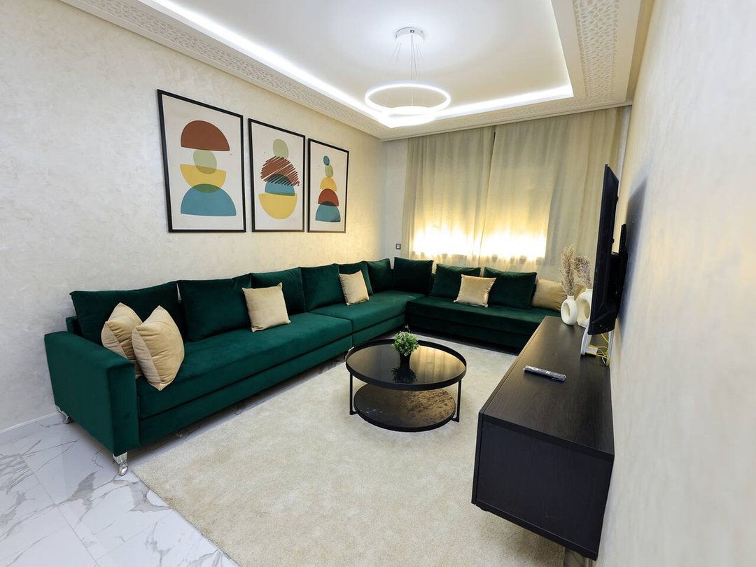 شقة للإيجار مع موقف سيارات في الطابق الرابع - Photo 1