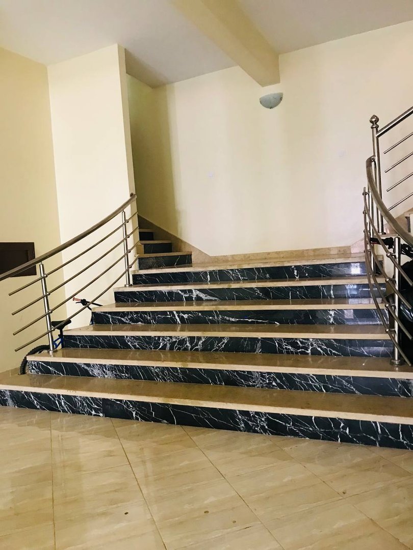 شقة جديدة للبيع مع تراس في الطابق الثاني - Photo 11