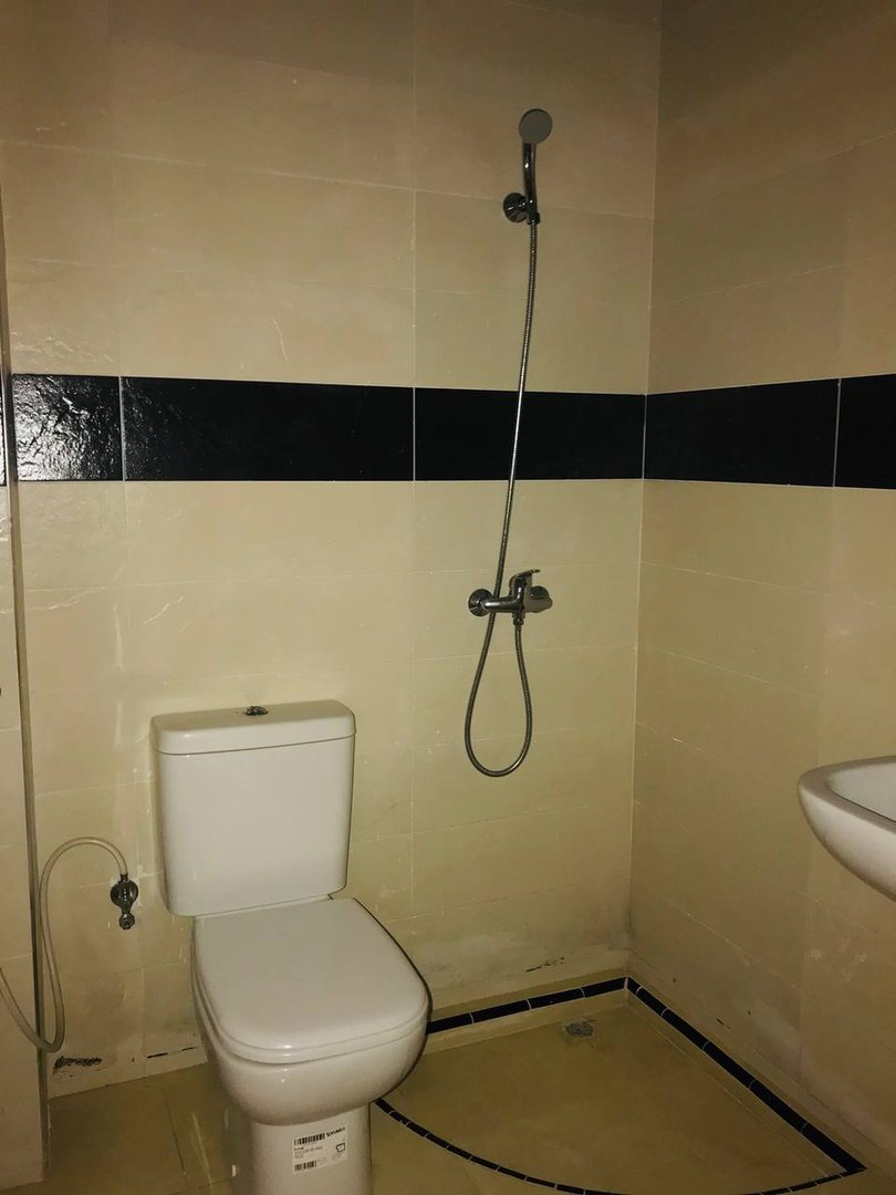 شقة جديدة للبيع مع تراس في الطابق الثاني - Photo 9