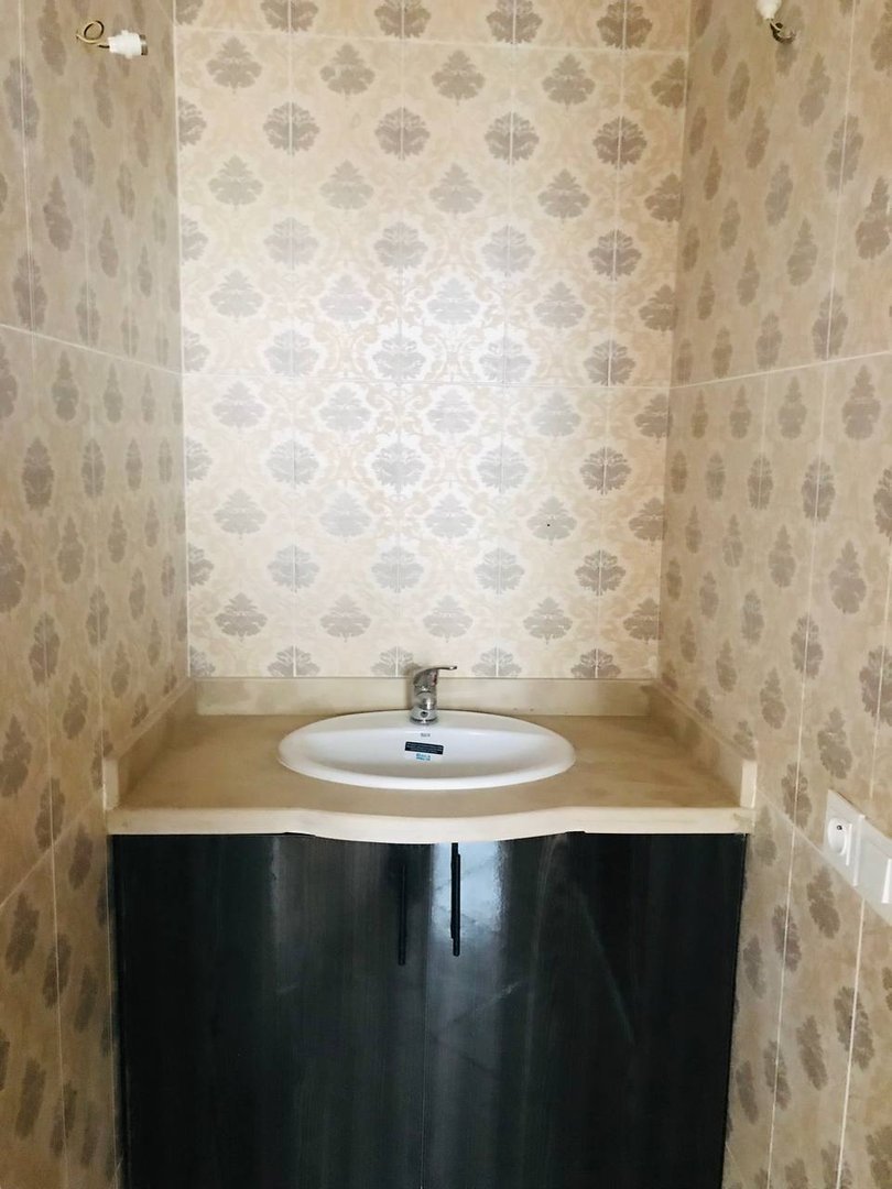 شقة جديدة للبيع مع تراس في الطابق الثاني - Photo 10