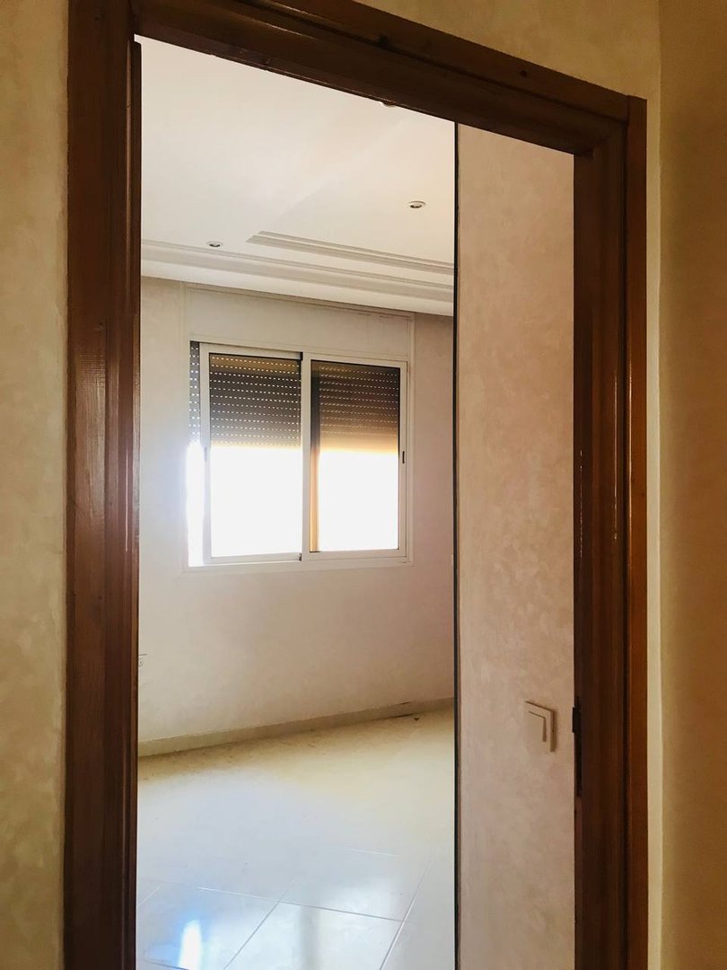 شقة جديدة للبيع مع تراس في الطابق الثاني - Photo 4