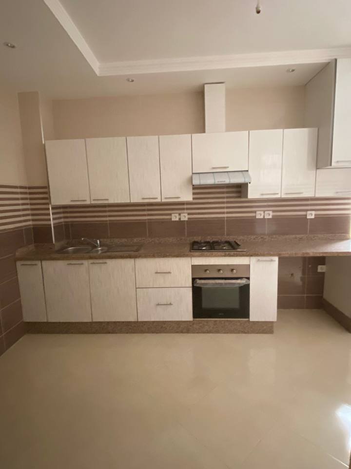 شقة جديدة للبيع مع تراس في الطابق الثاني - Photo 22