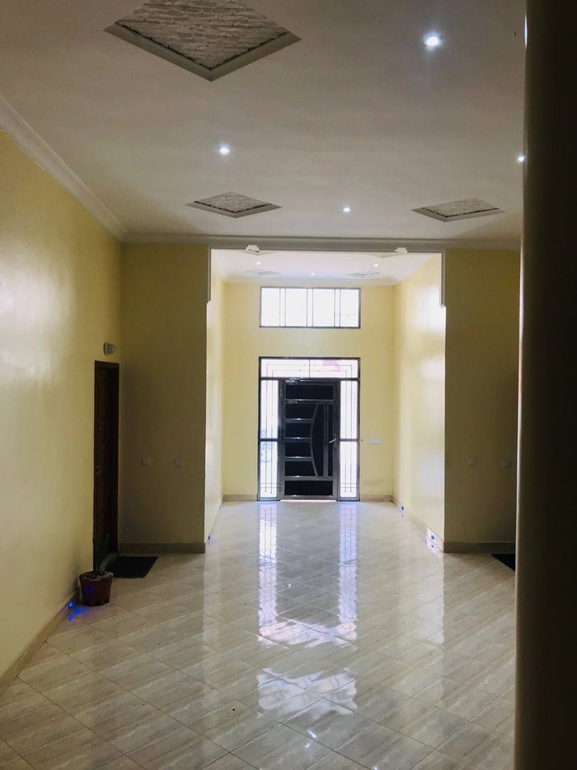 شقة جديدة للبيع مع تراس في الطابق الثاني - Photo 5