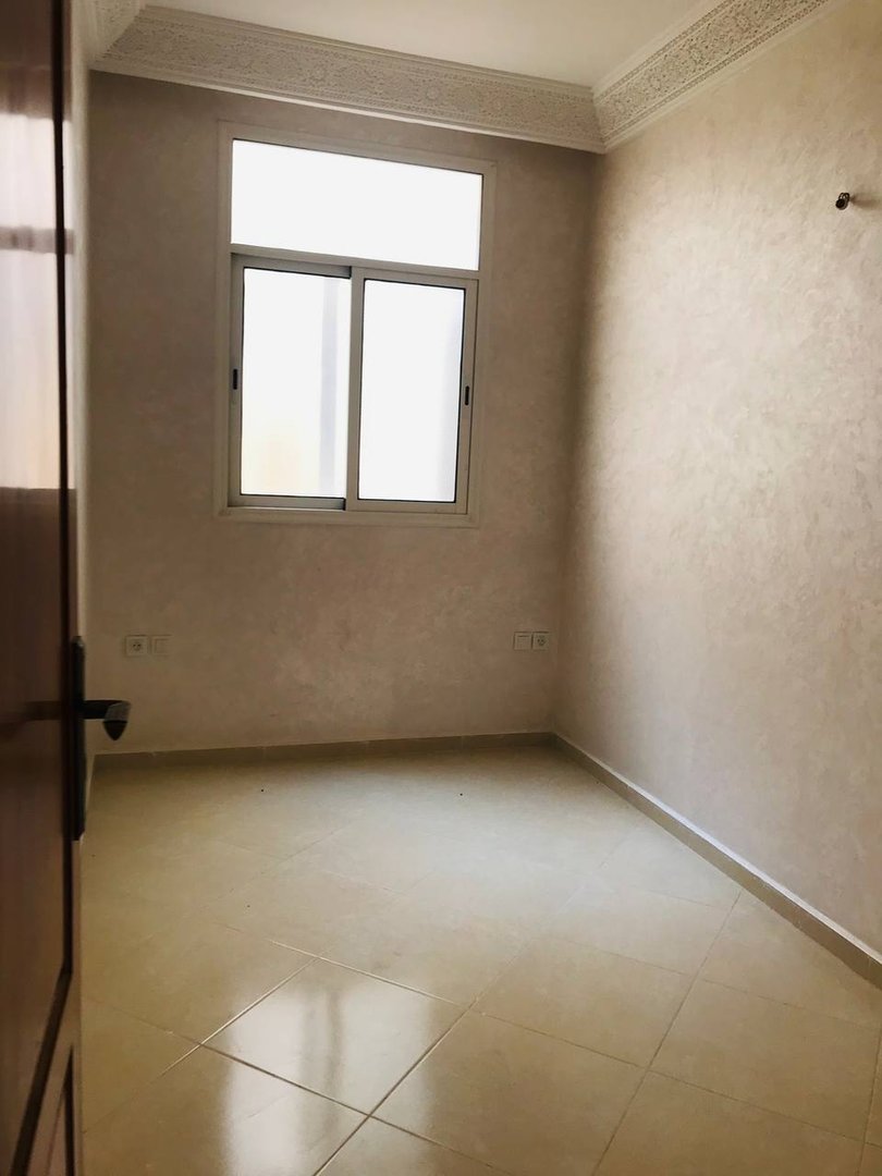 شقة جديدة للبيع مع تراس في الطابق الثاني - Photo 3