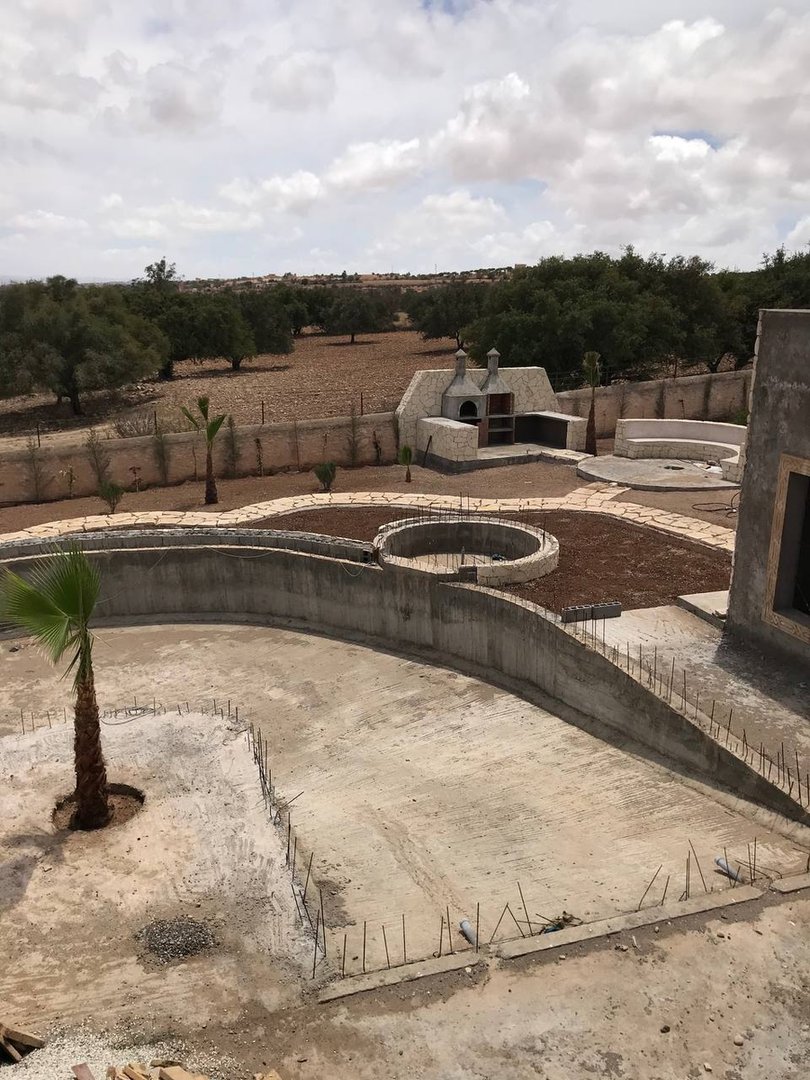 Villa en venta con piscina - Photo 2