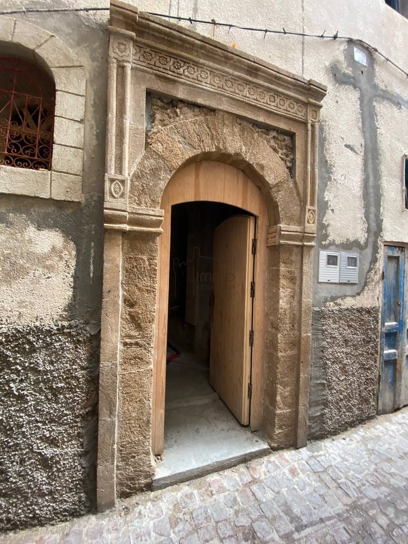 رياض جديد للبيع مع تراس - Photo 1