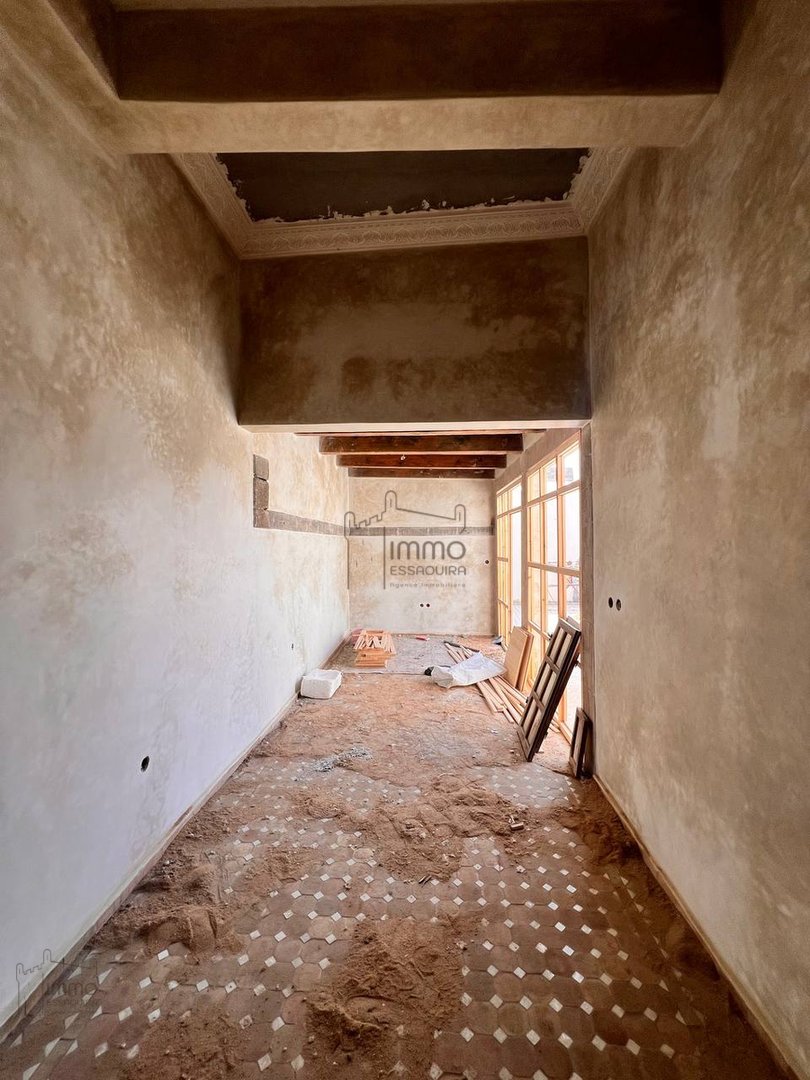 رياض جديد للبيع مع تراس - Photo 13