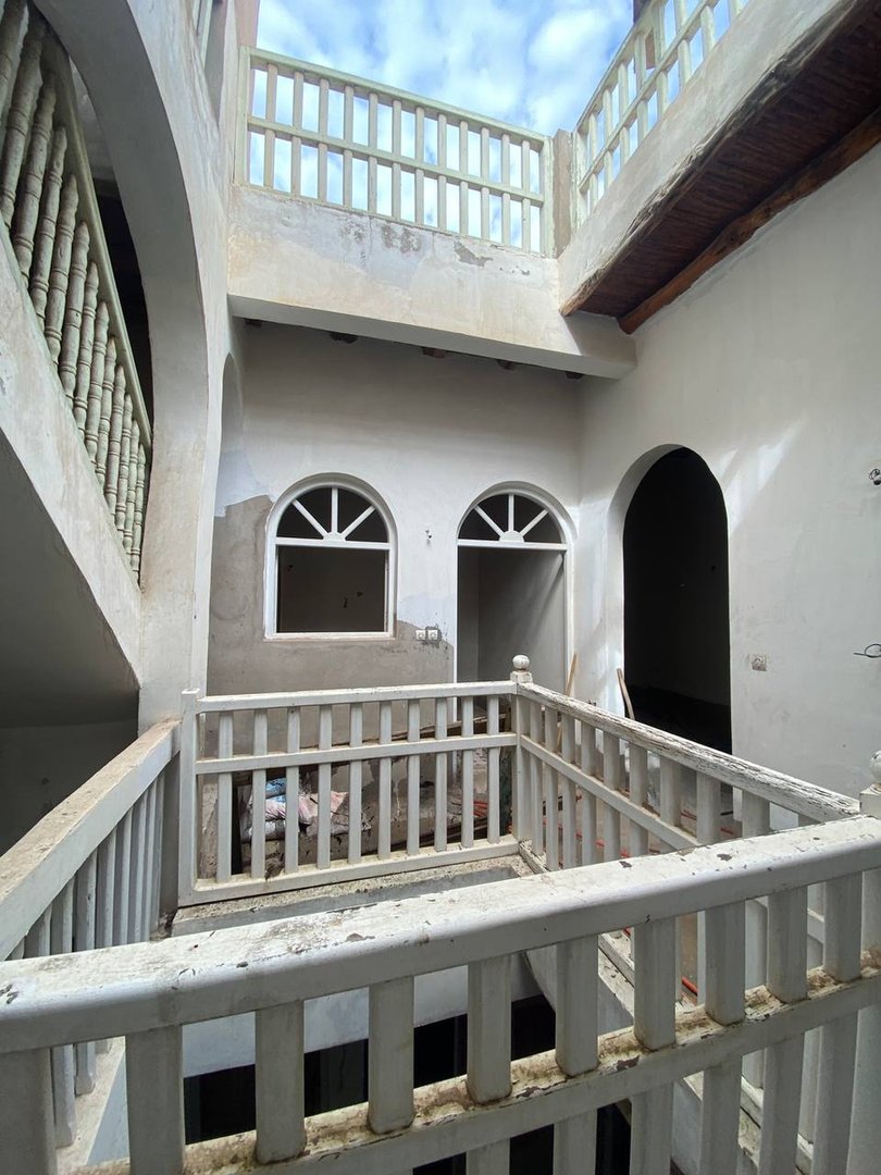 رياض للبيع مع تراس في وسط المدينة في الصويرة - 8 غرف - Photo 9