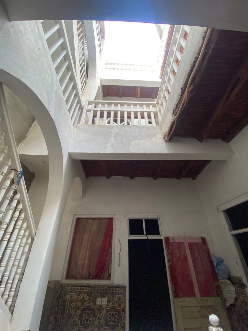 رياض للبيع مع تراس في وسط المدينة في الصويرة - 8 غرف - Photo 2