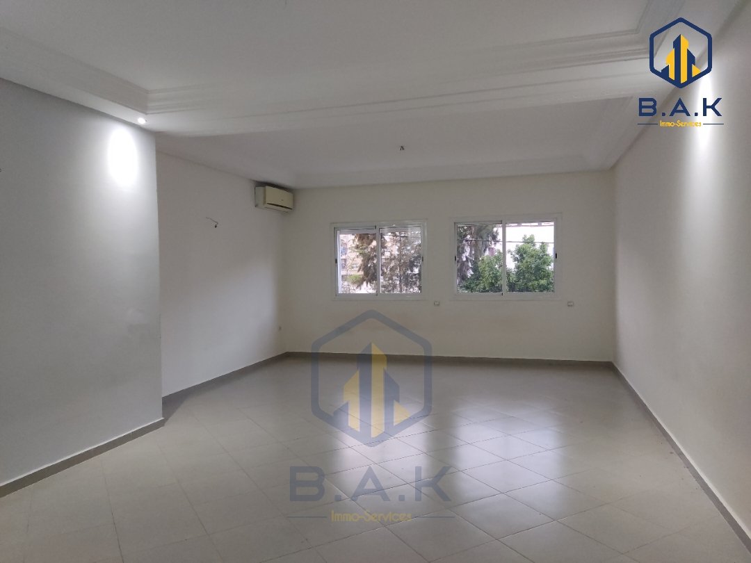 Apartment for rent with balcony - Photo 1