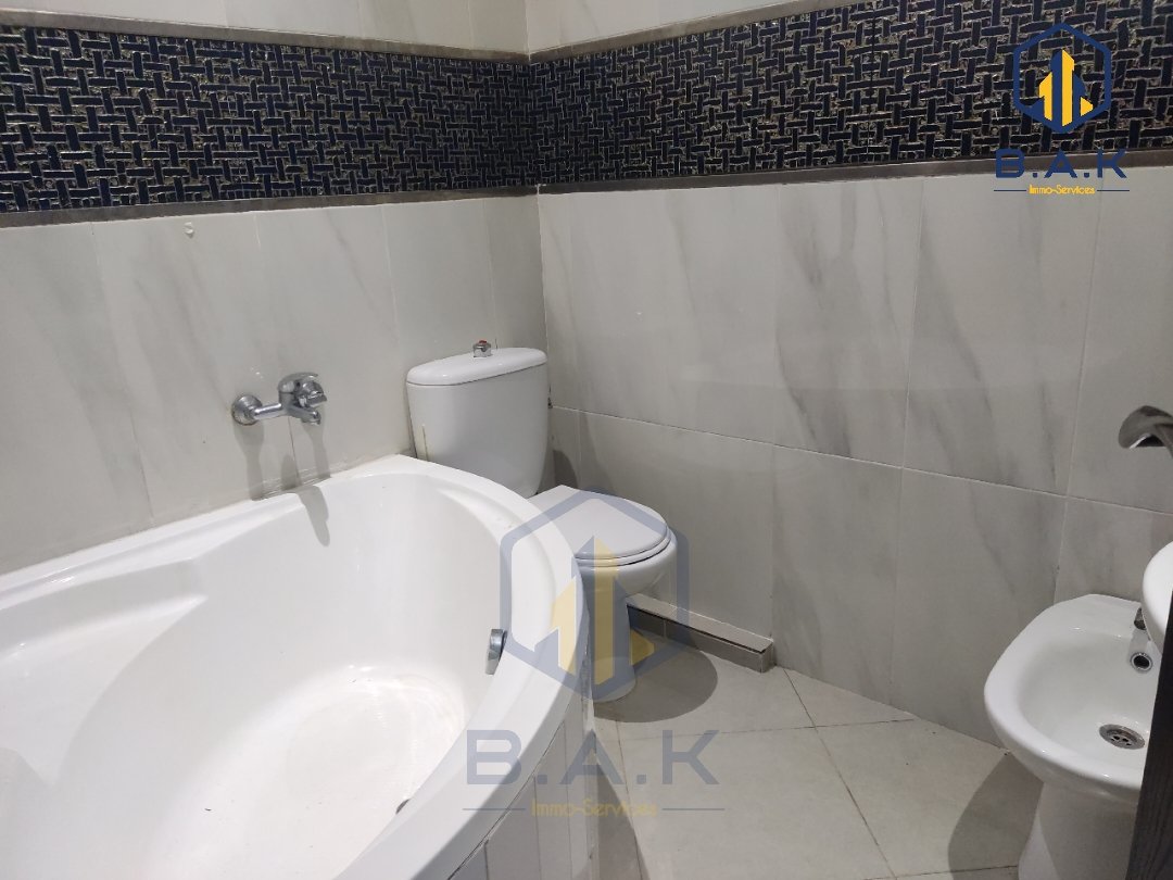 Apartment for rent with balcony - Photo 12