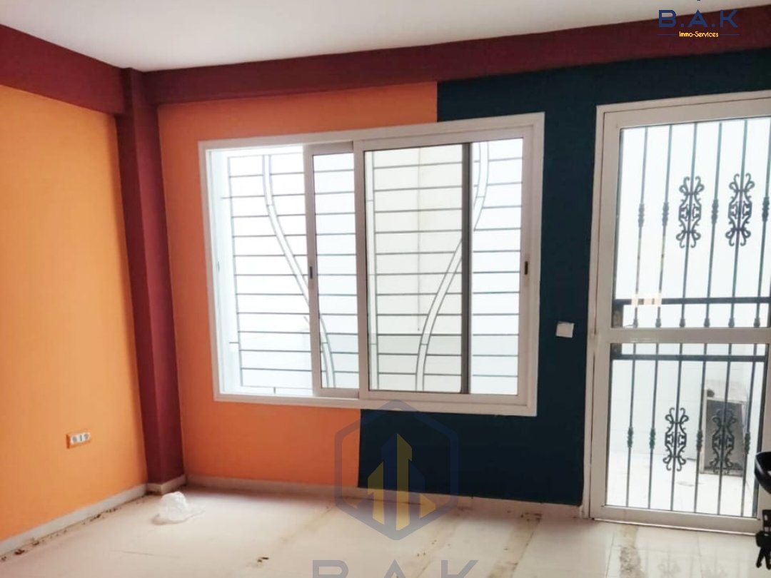 مكتب للإيجار مع تراس في الطابق الأول - Photo 12