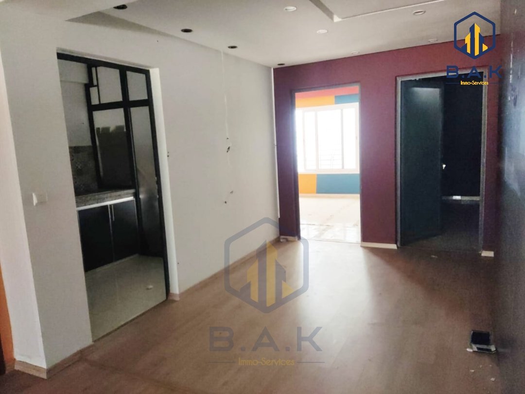 مكتب للإيجار مع تراس في الطابق الأول - Photo 4