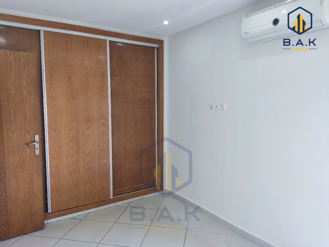 Apartamento en alquiler con terraza - Photo 3