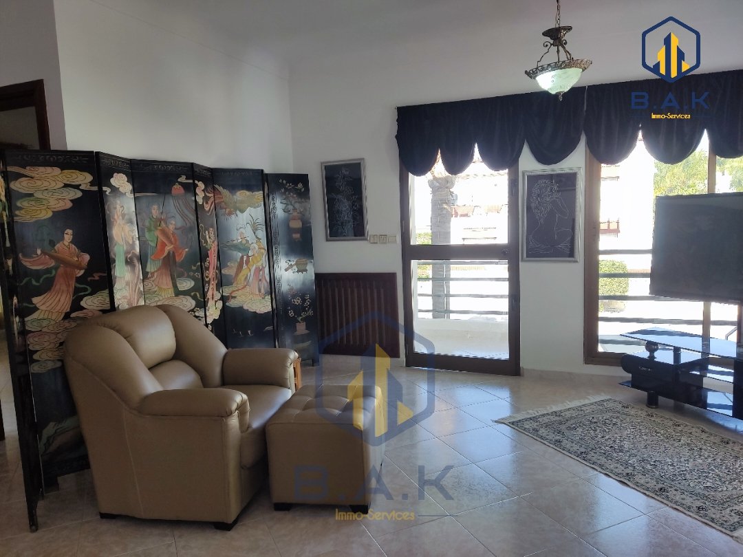 Villa à vendre avec terrasse et deux étages - Photo 17