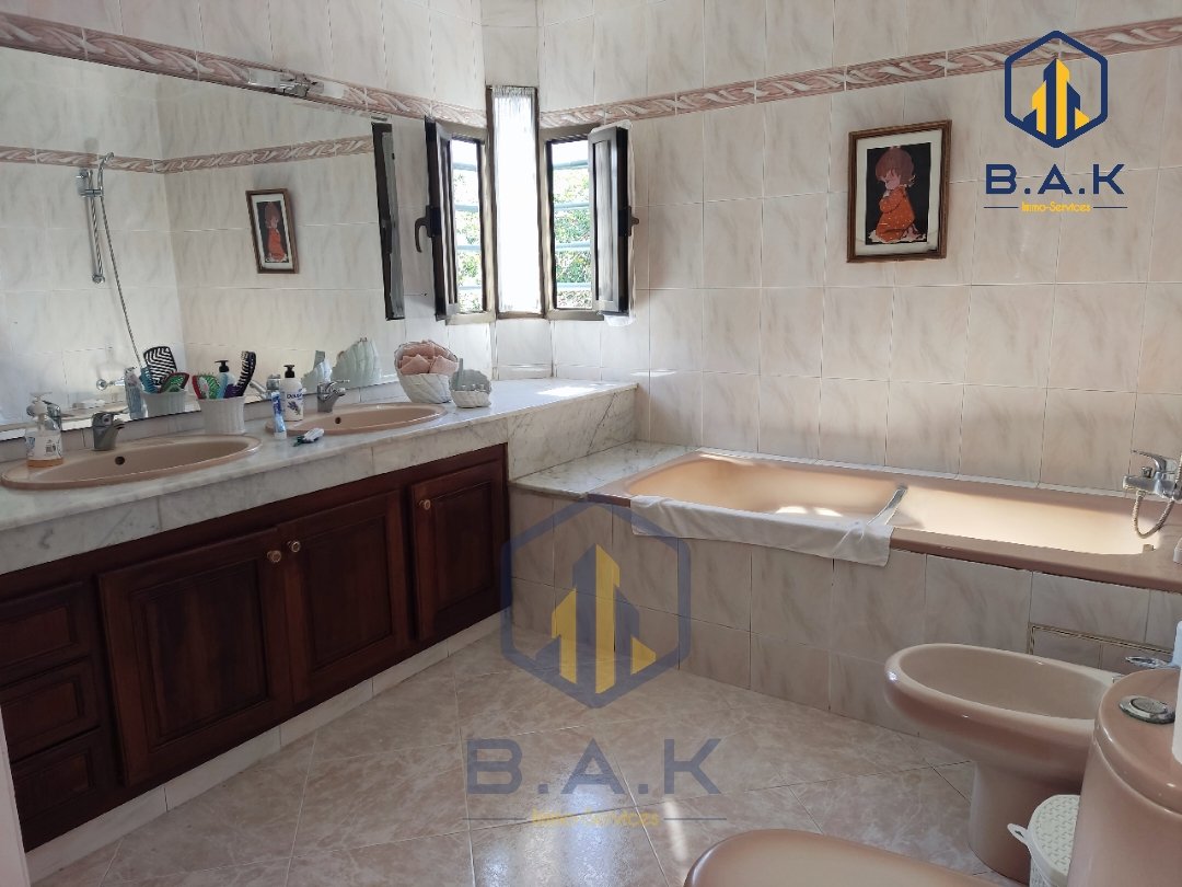 Villa à vendre avec terrasse et deux étages - Photo 26