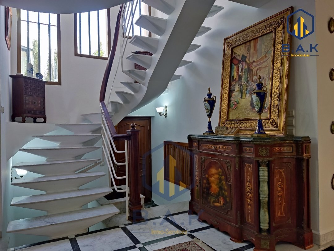 Villa à vendre avec terrasse et deux étages - Photo 14