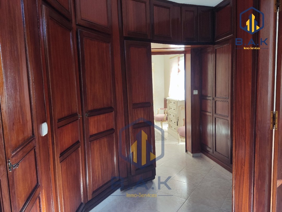 Villa à vendre avec terrasse et deux étages - Photo 20