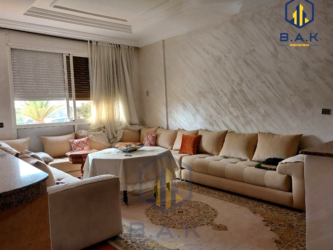 Casa en venta con terraza y dos pisos - Photo 1