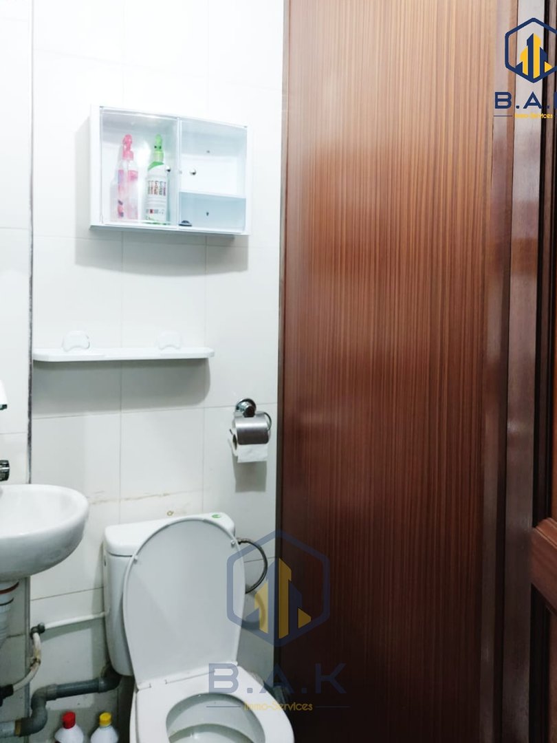 مكتب للإيجار مع تراس في الطابق الأول - Photo 13