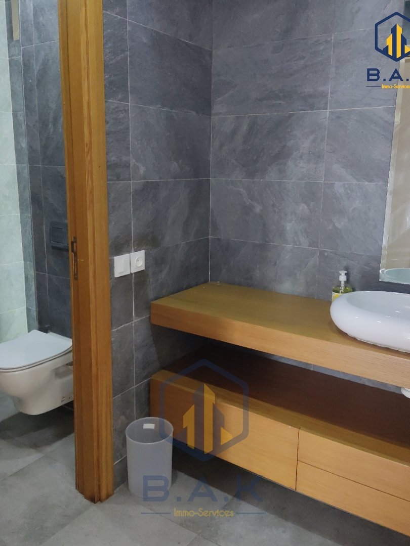 Apartamento en alquiler con balcón en el primer piso - Photo 18