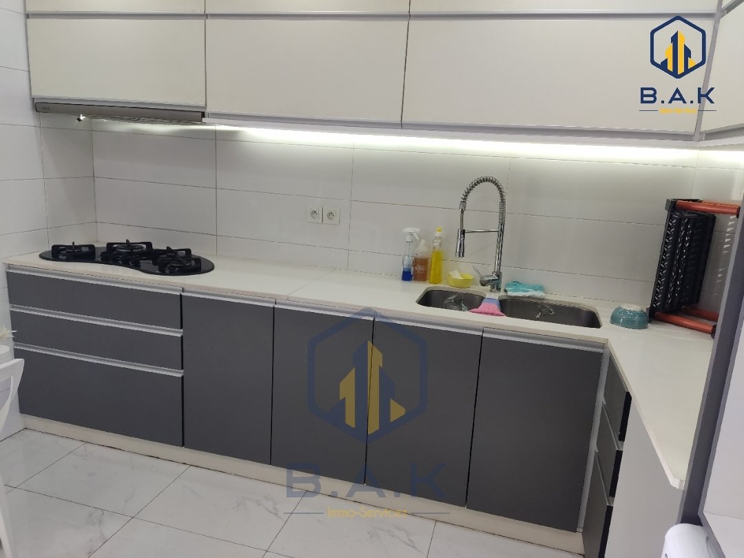 Apartamento en alquiler con balcón en el primer piso - Photo 13