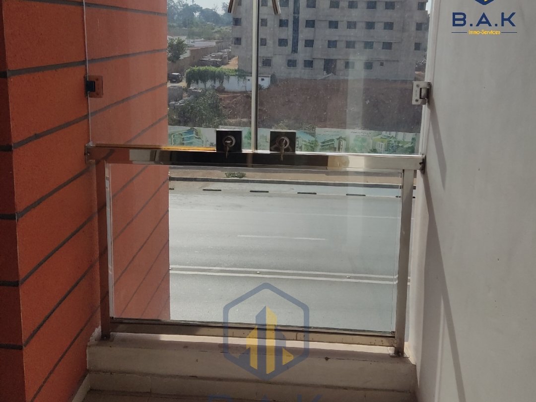 Apartamento en alquiler con balcón en el primer piso - Photo 20