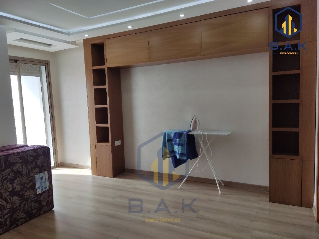 Apartamento en alquiler con balcón en el primer piso - Photo 8