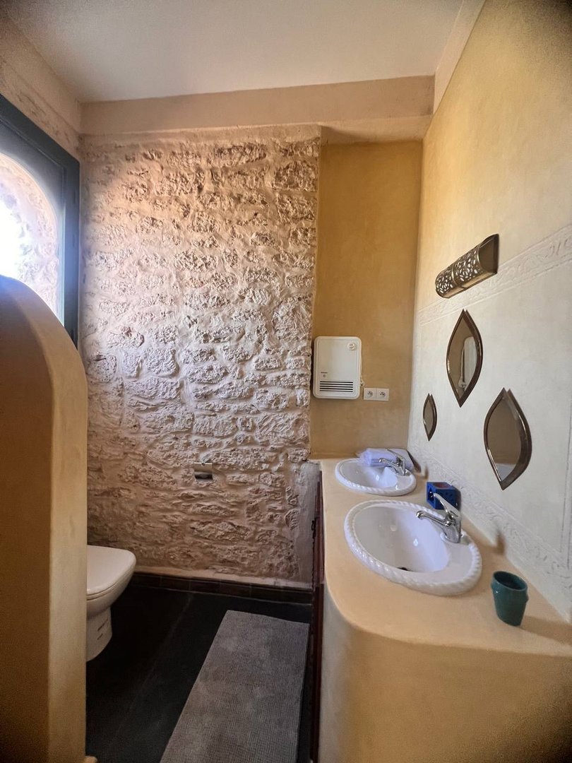 Dream Villa with 3 Bedrooms and Pool! - Photo 23