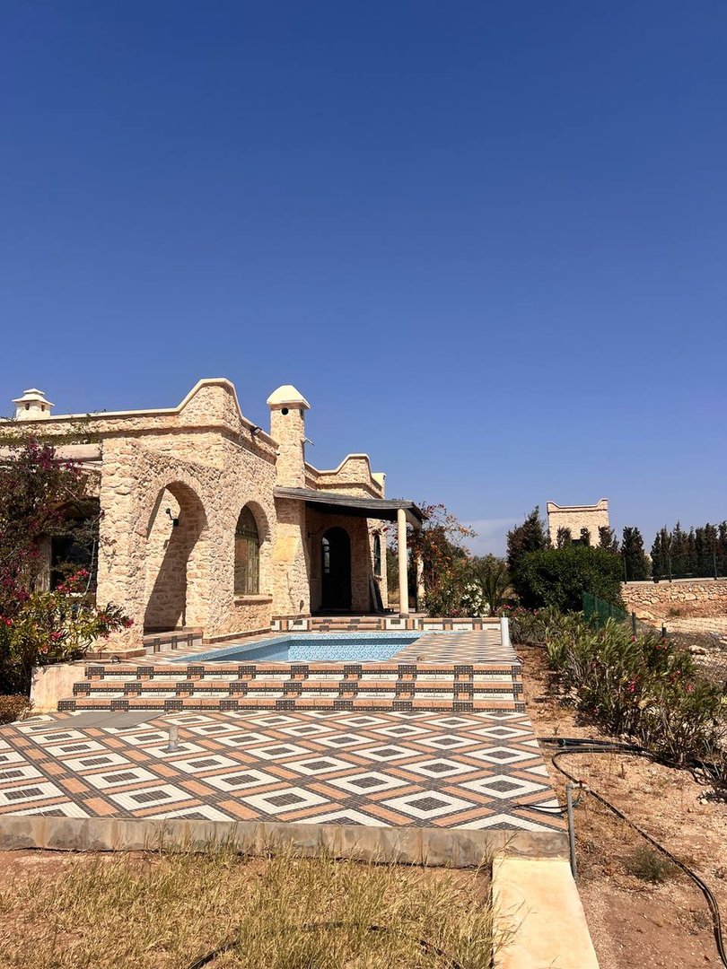 Dream Villa with 3 Bedrooms and Pool! - Photo 3