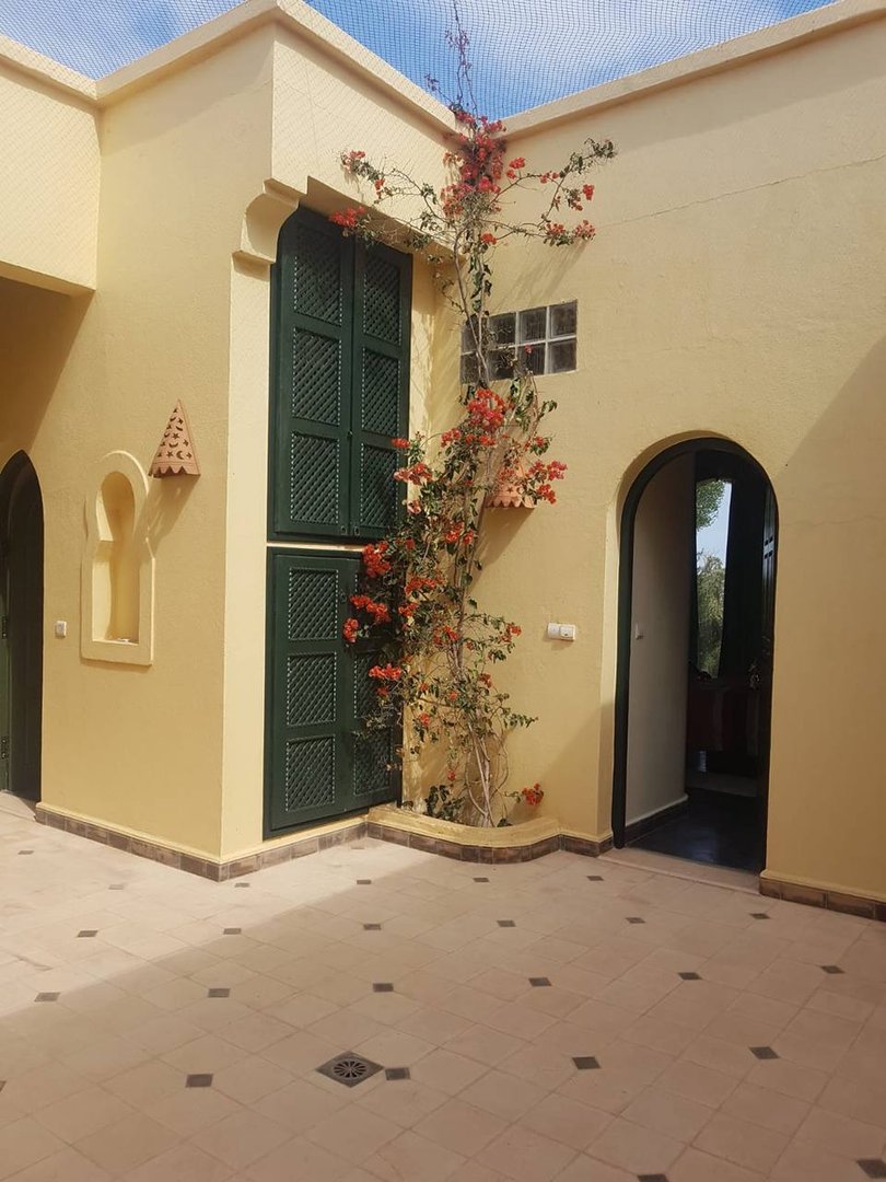 Dream Villa with 3 Bedrooms and Pool! - Photo 16