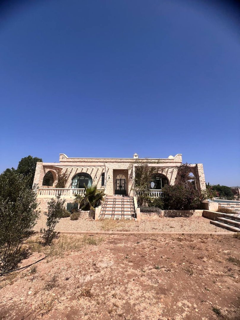 Dream Villa with 3 Bedrooms and Pool! - Photo 1