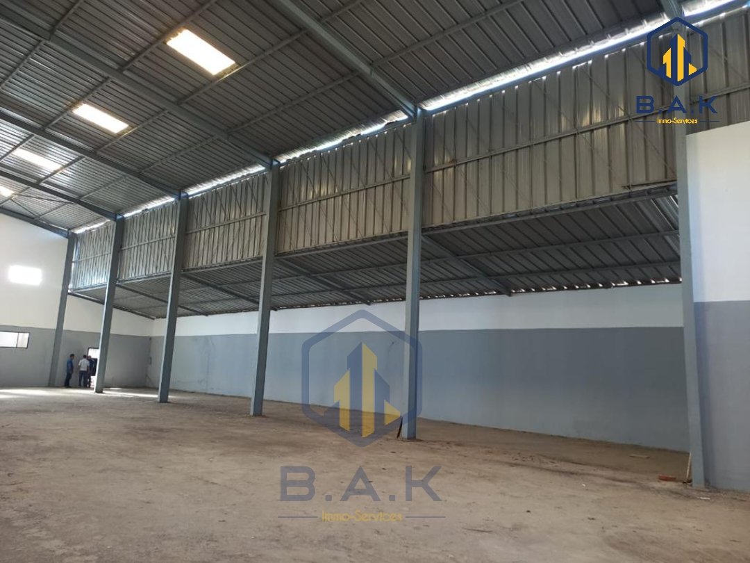 Local Industrial en venta con parking - Photo 6