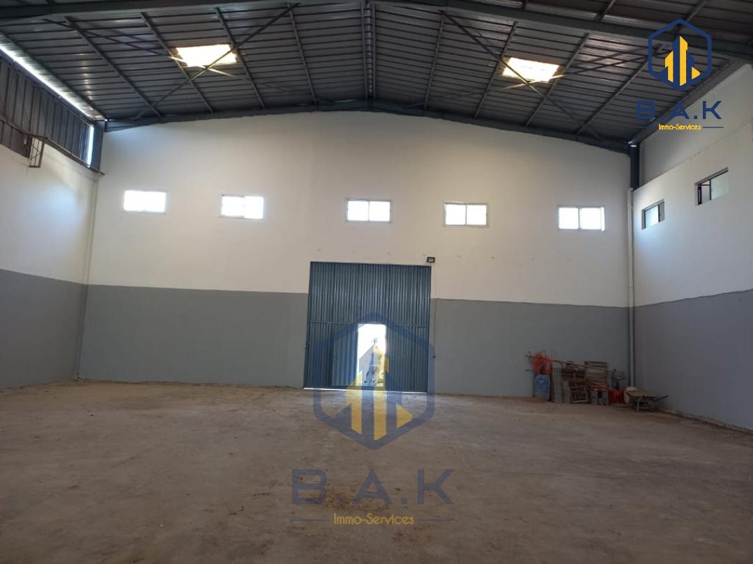 Local Industrial en venta con parking - Photo 10